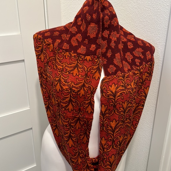 Collectioneighteen Infinity Scarf 🧣 - Picture 4 of 12